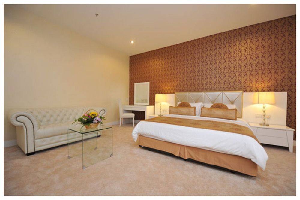 11@Century Hotel Johor Bahru Exteriör bild